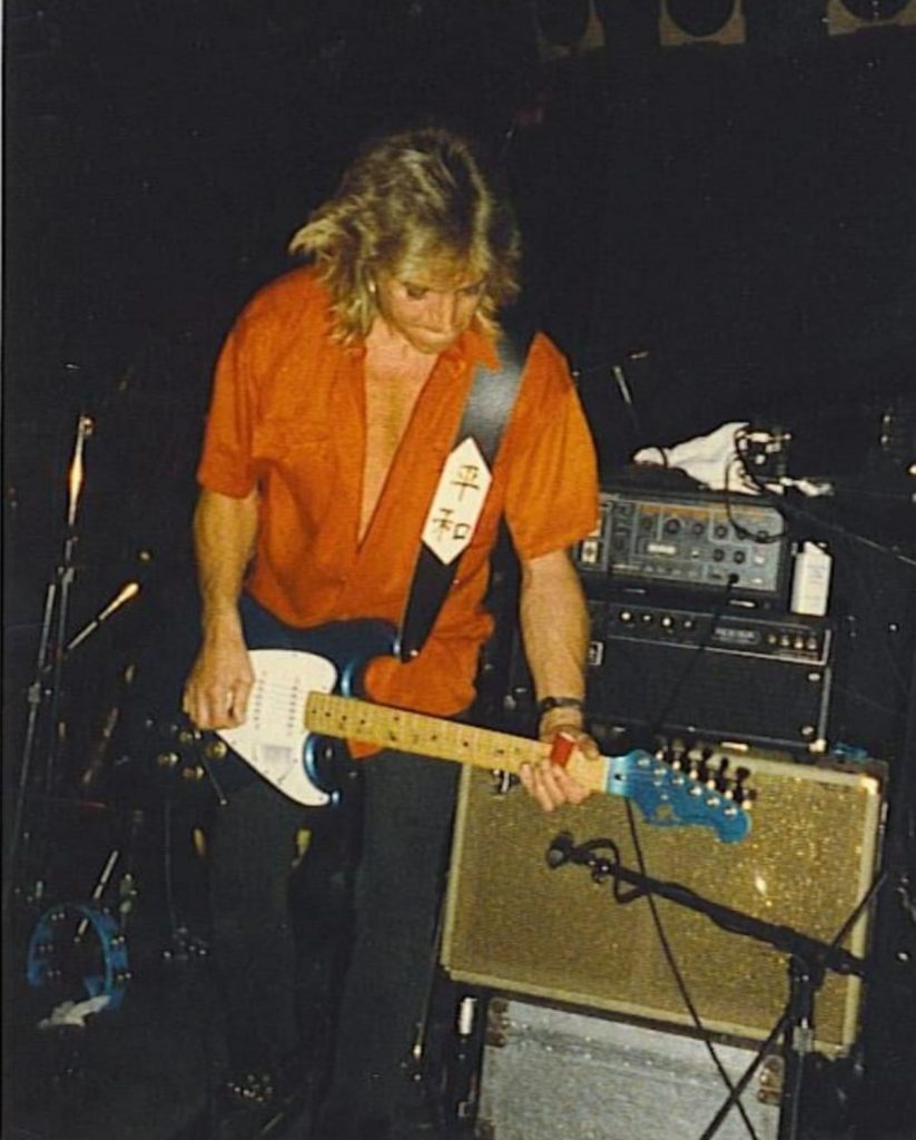 Mick Ronson Owned Roland RE501 Chorus Echo Effect Unit Used The Guitar Hangar