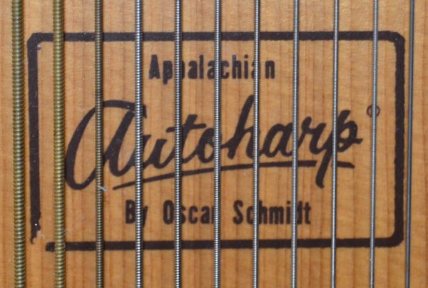 Oscar Schmidt - Model 45 C/R Appalachian Auto Harp w/ Case - Used - Image 4