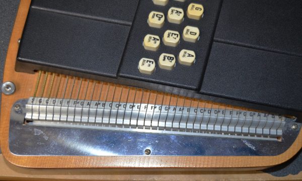 Oscar Schmidt - Model 45 C/R Appalachian Auto Harp w/ Case - Used - Image 3
