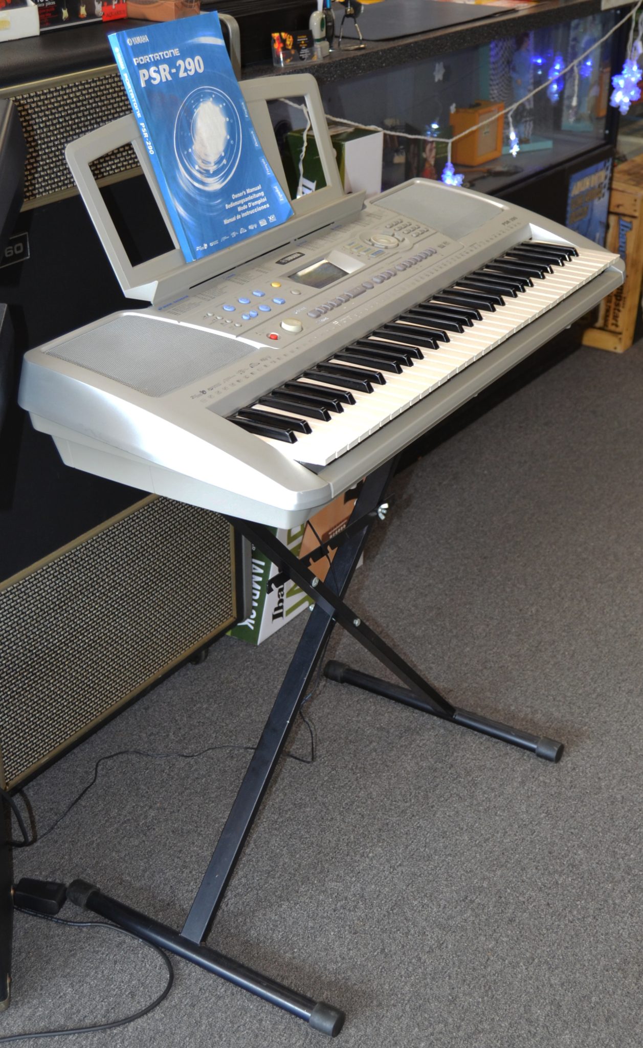 Yamaha - PSR-290 PortaTone Electric Keyboard w/ Stand - Used