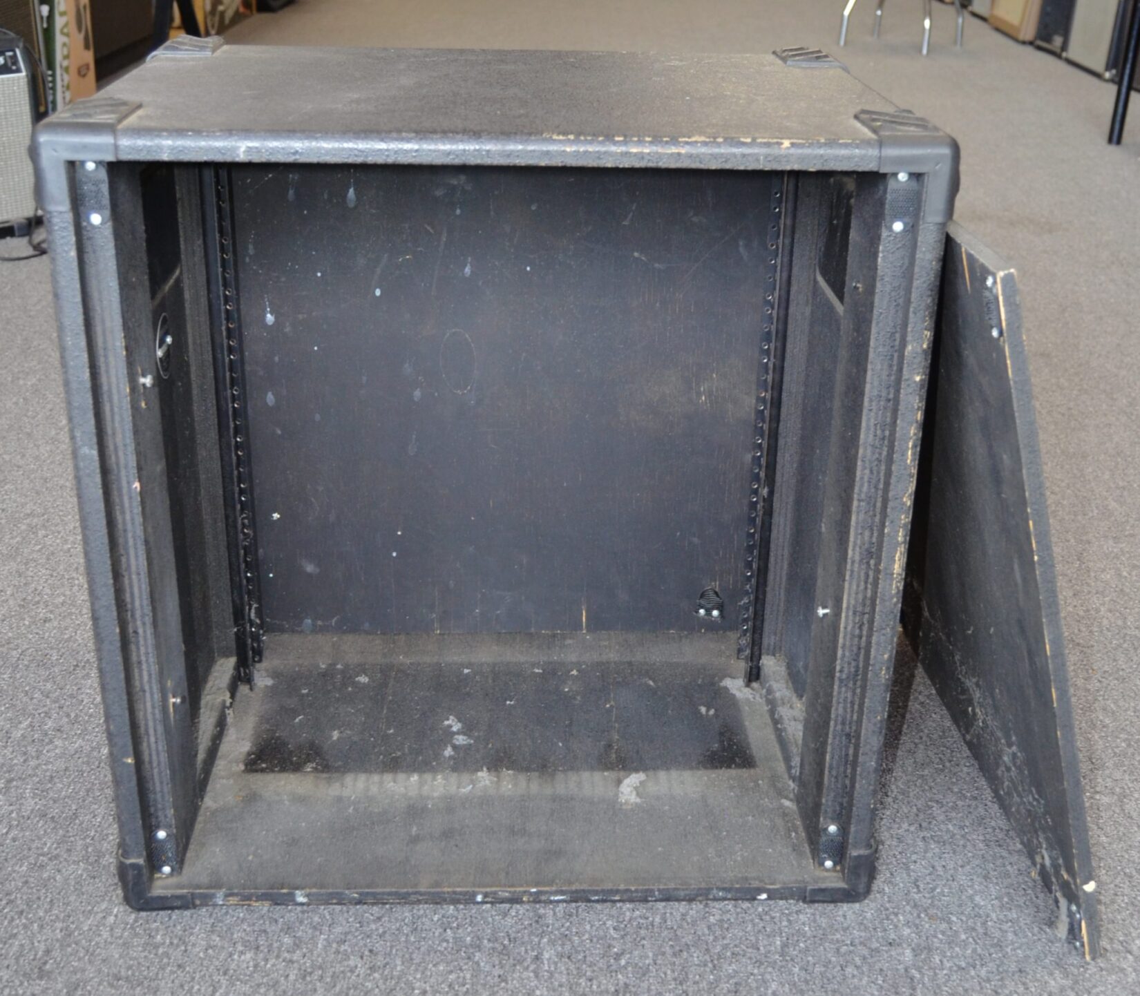 Bag End - 12 Space Effects Rack - Used - Image 6