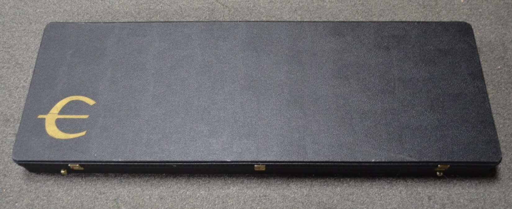 Maya - Ripper Bass Guitar w/ HSC - Used - Image 19