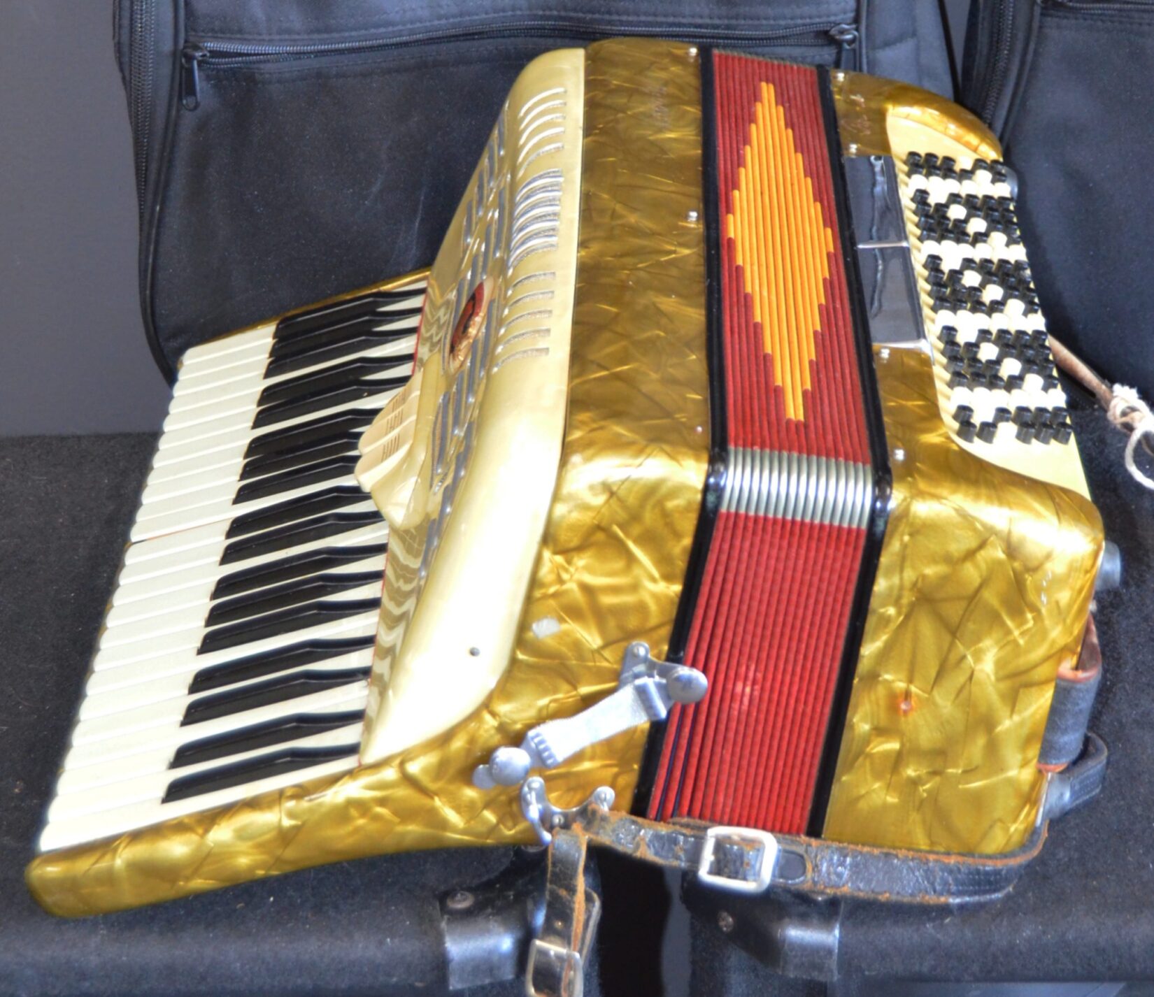 Cavalli - Italian Made Accordion w/ Case - Used - Image 4