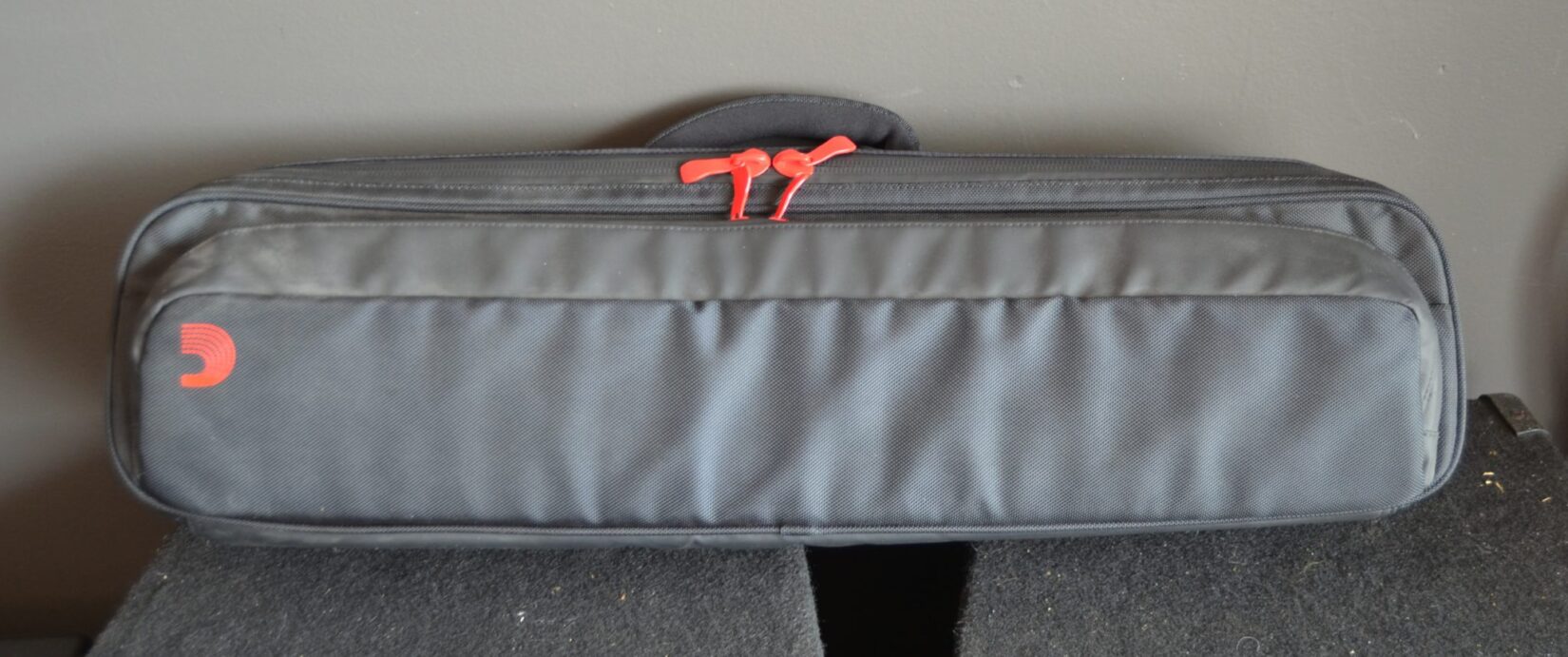 Donner - 5 Space Powered Pedal Board w/ Gig Bag - Used