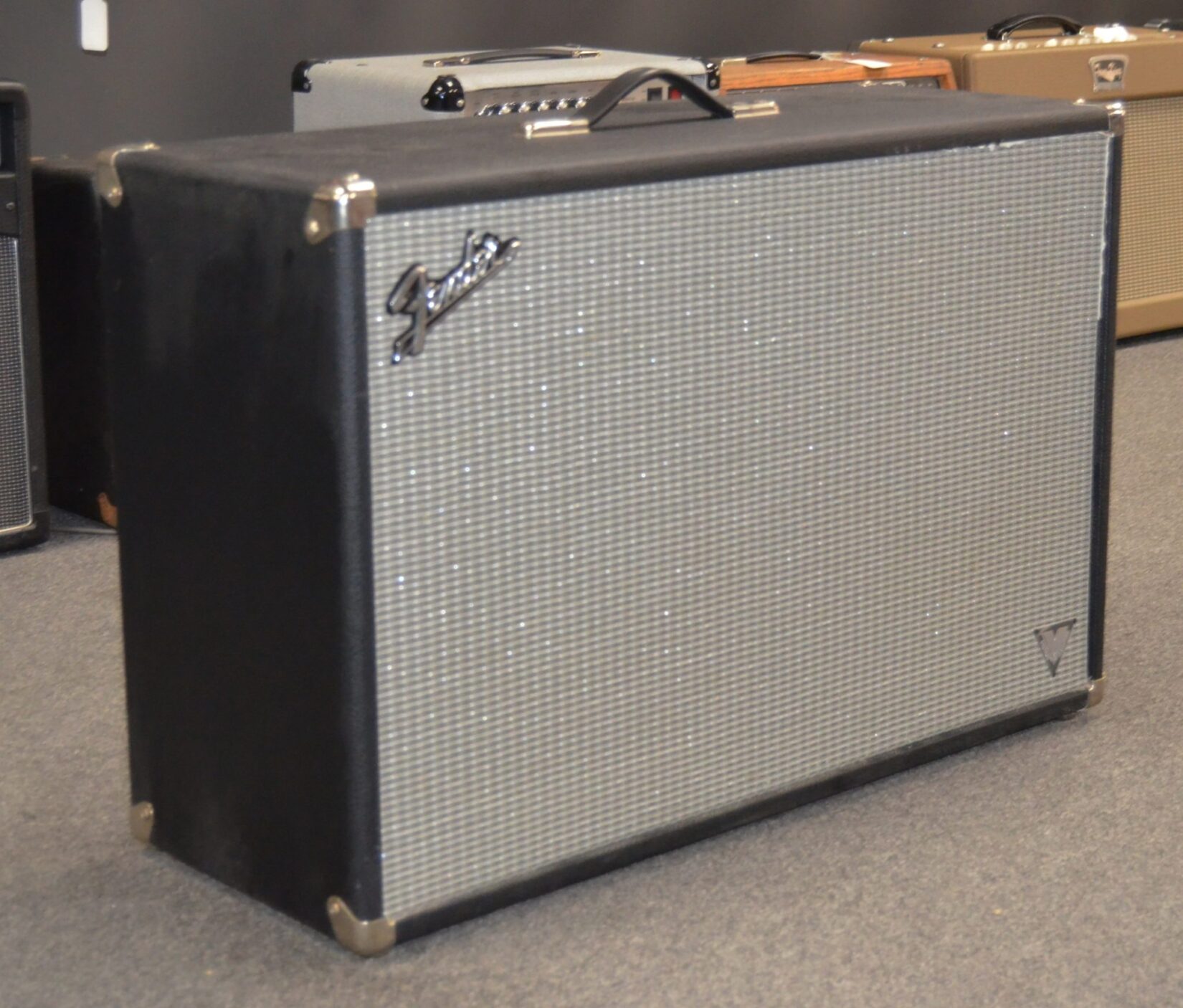 Fender - VM212 Vintage Mod 2x12 Closed Back Guitar Cabinet - Used - Image 2