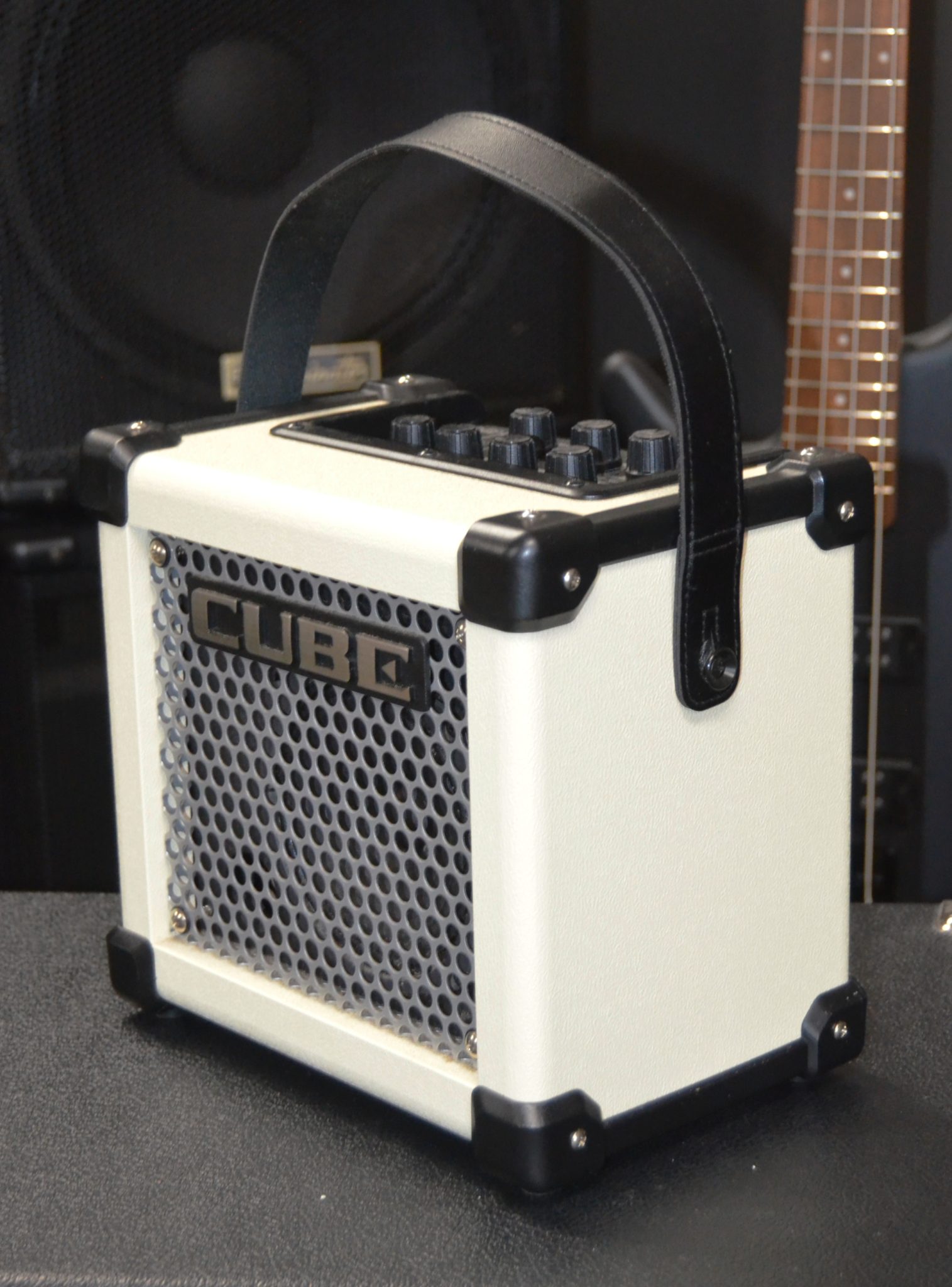 Roland - Micro Cube Portable Guitar Amplifier - Used - Image 4
