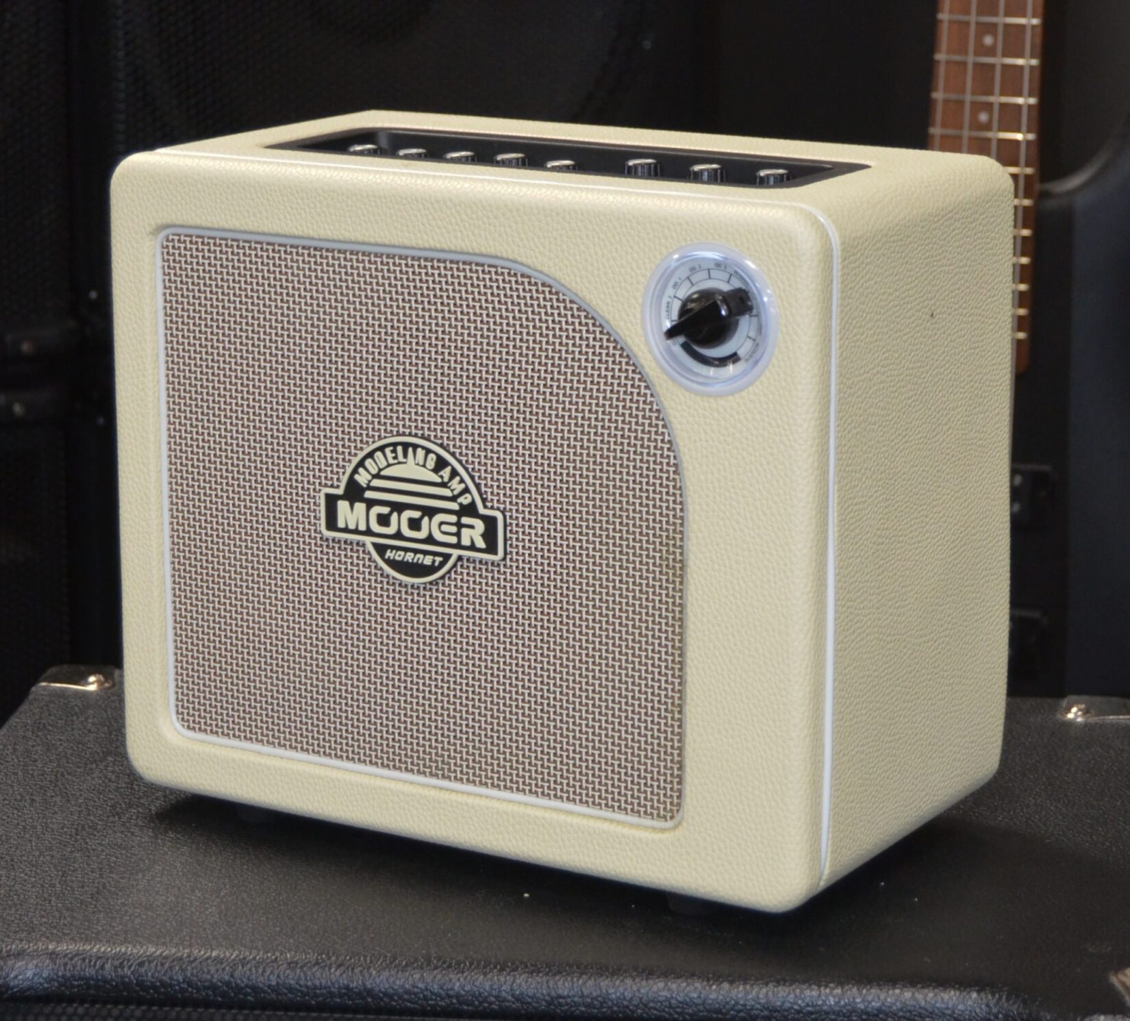 Mooer - Hornet Guitar Modeling Amplifier - Used - Image 3
